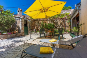 Mediterranes Ferienhaus mit Meerblick, Aussendusche, Liegen, Grill, Waschmaschine - Haustiere erlaubt